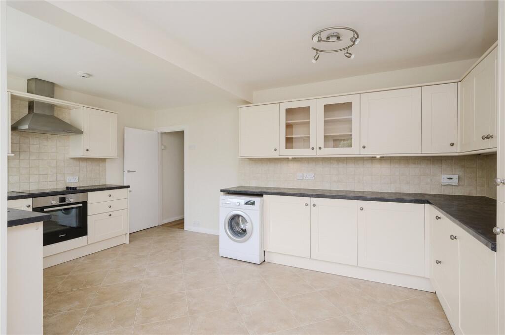 Kitchen/Breakfast Rm