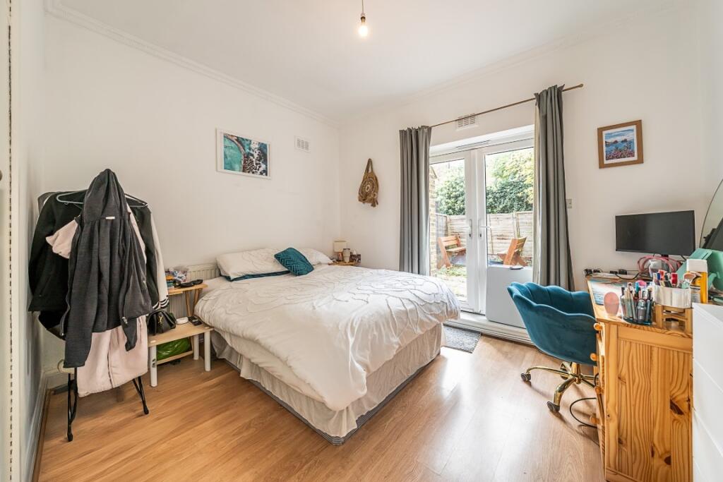 44-A-Rowfant-Road...