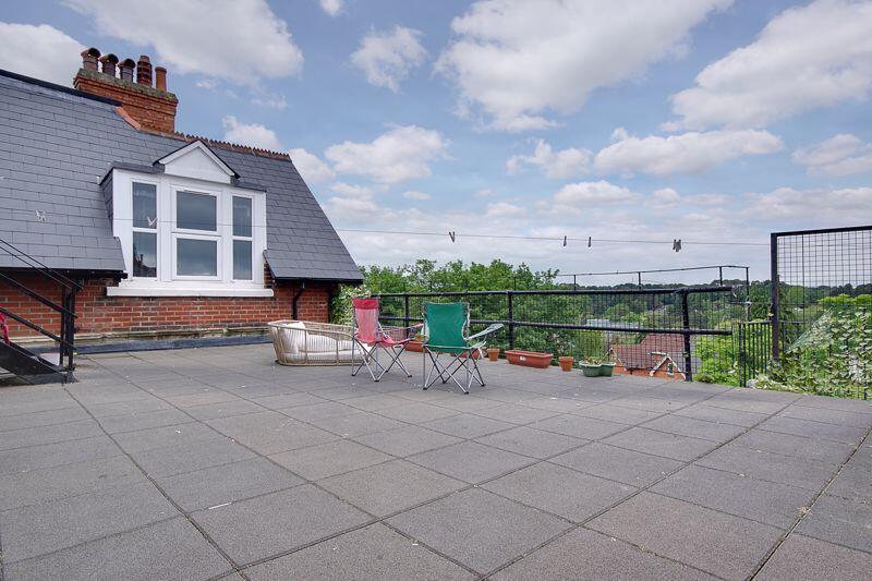 Private Roof Terrance