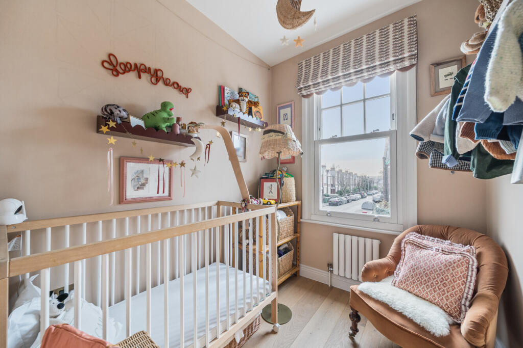 1395764-7-695d387...