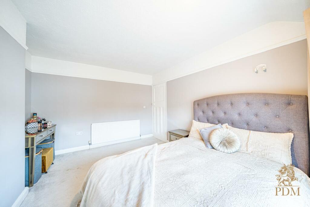 33 Sidney Road Beeston Nottingham NG9 1AN