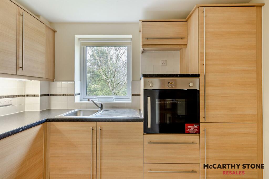 8590760-interior14-800.jpg