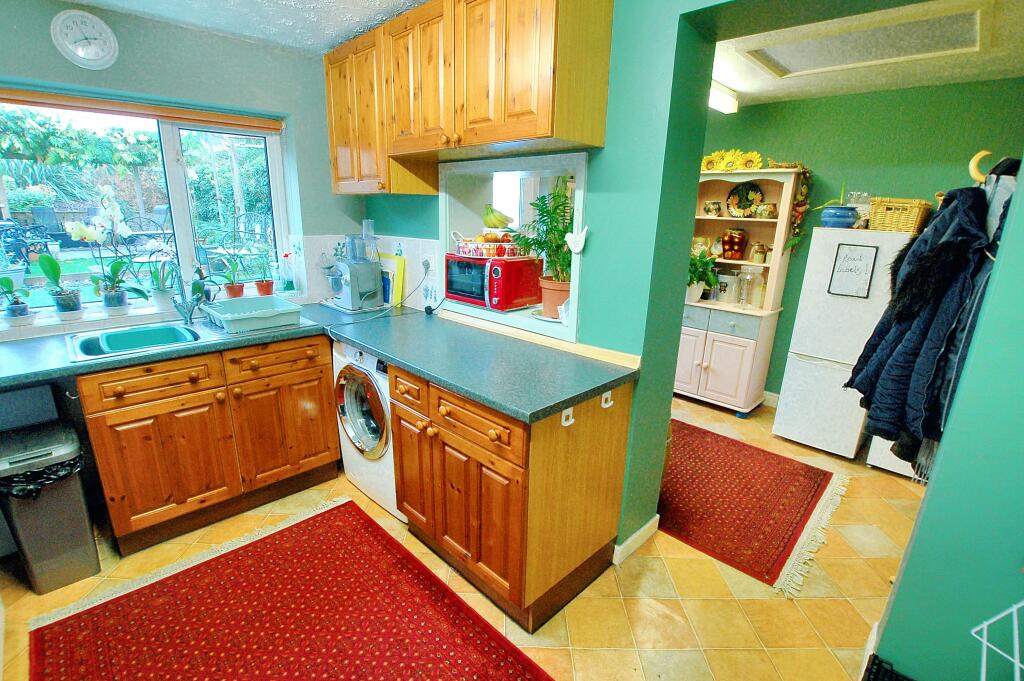 Kitchen 2 T202510161237.jpg