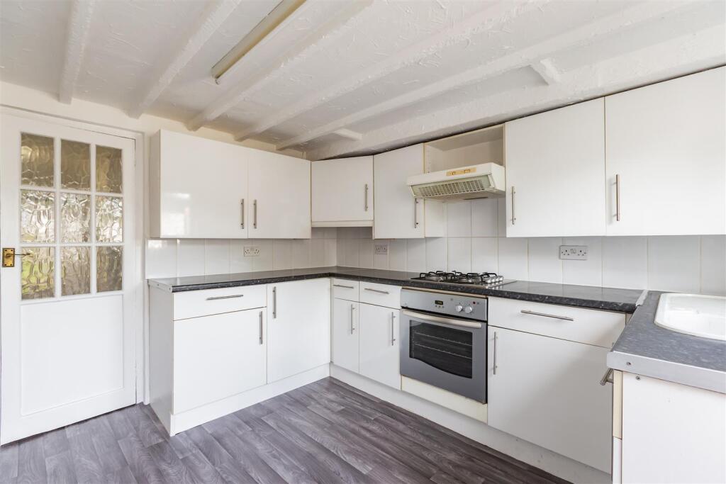 Kitchen/Breakfast Area