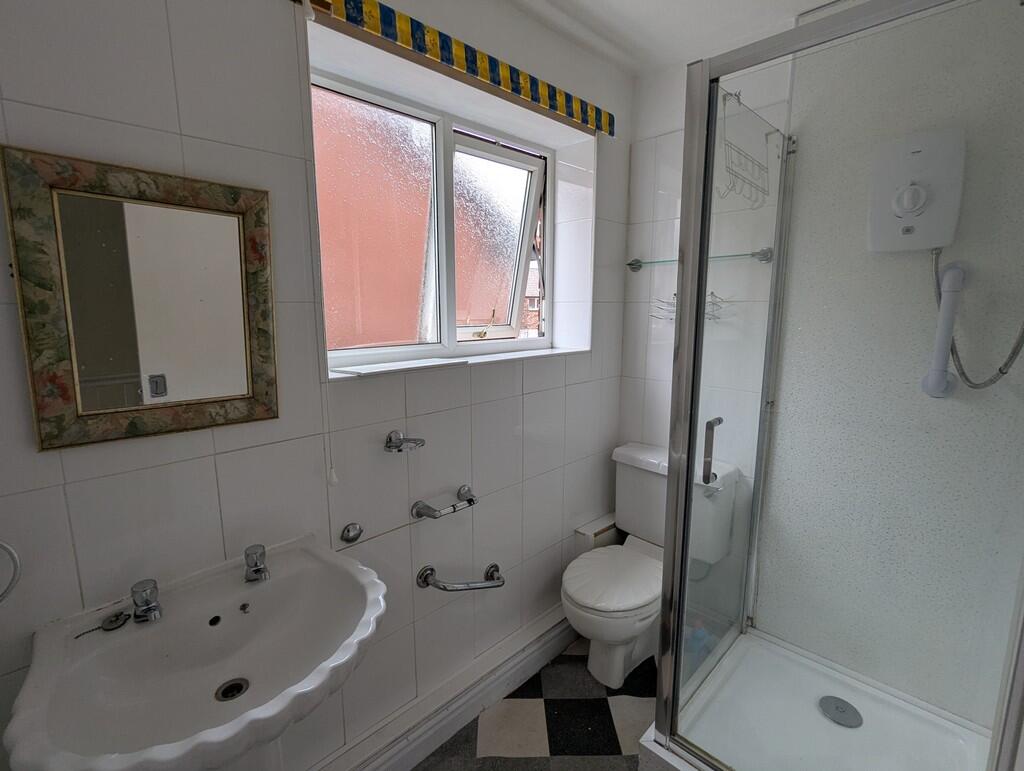 PXL_20251015_0937...