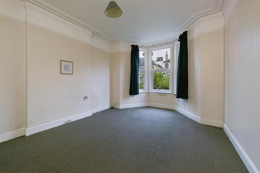 10, Cranbrook Road Bristol, BS6 7BN | Hollis Morga