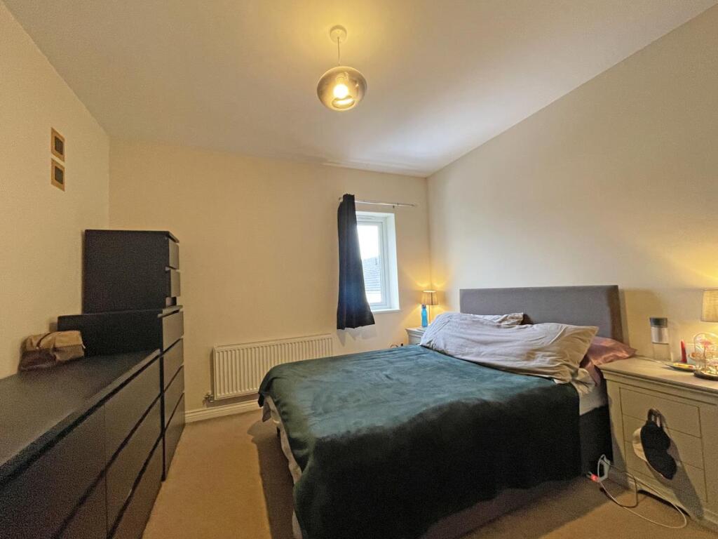 Whitehaven Way 9 - Bed 1.jpg