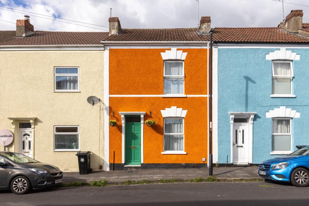 15 Stuart Street, BS5-36.jpg