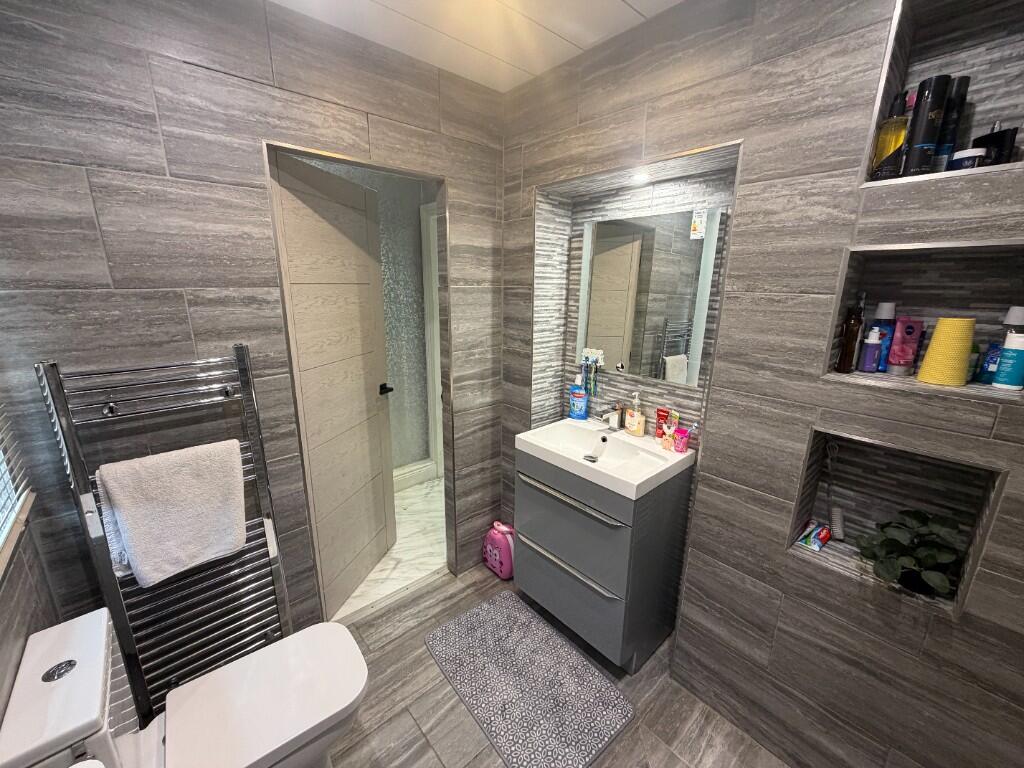 Downstairs WC/Shower