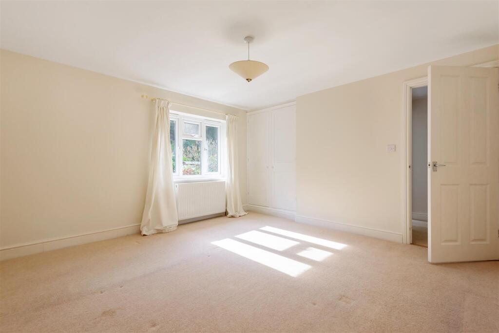 Master Bedroom.JPG