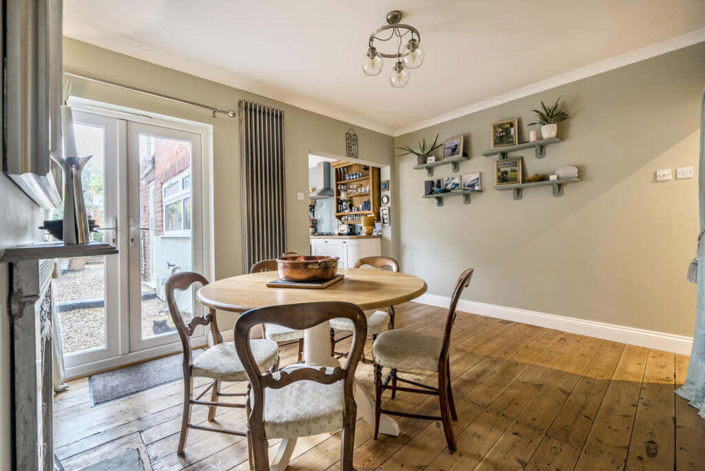 1361705-12-68df99...