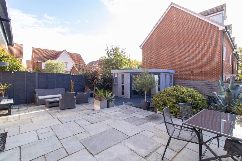 general 18184402_138