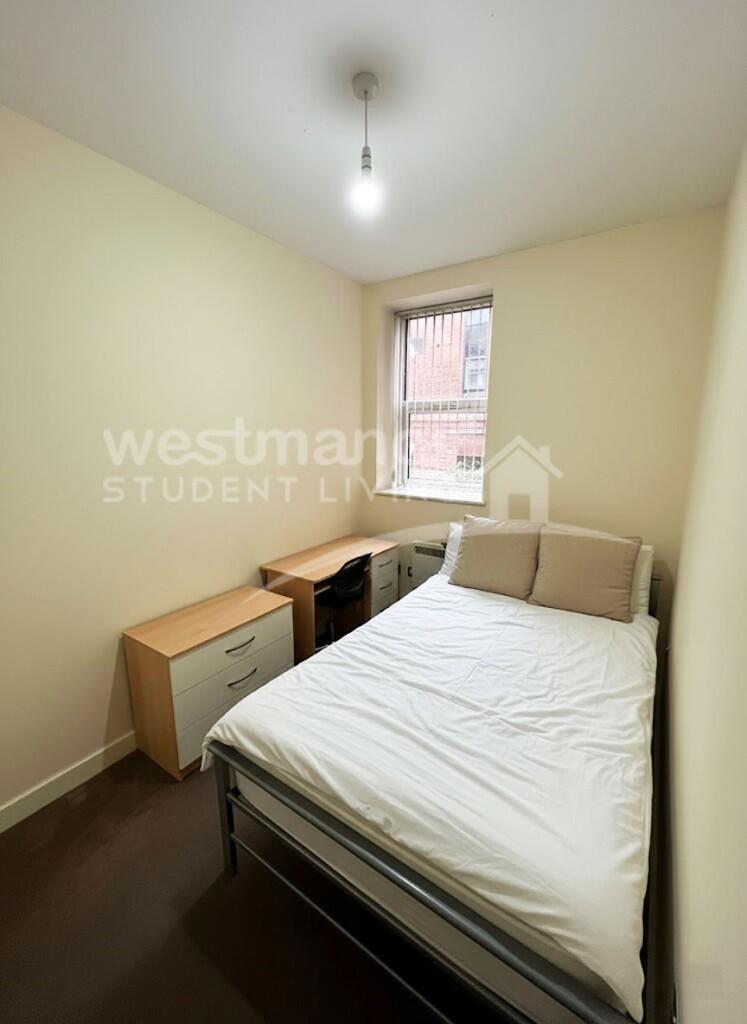 FLAT 4