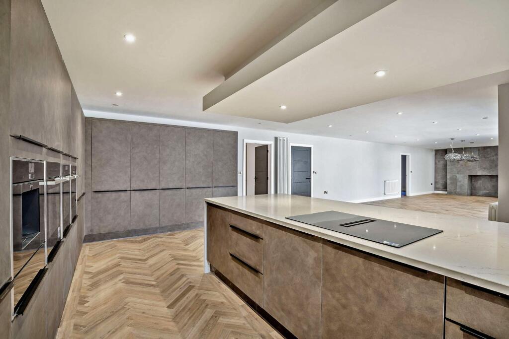 Kitchen / Breakfast area