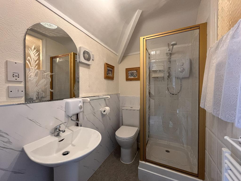 En-Suite Shower Room/WC
