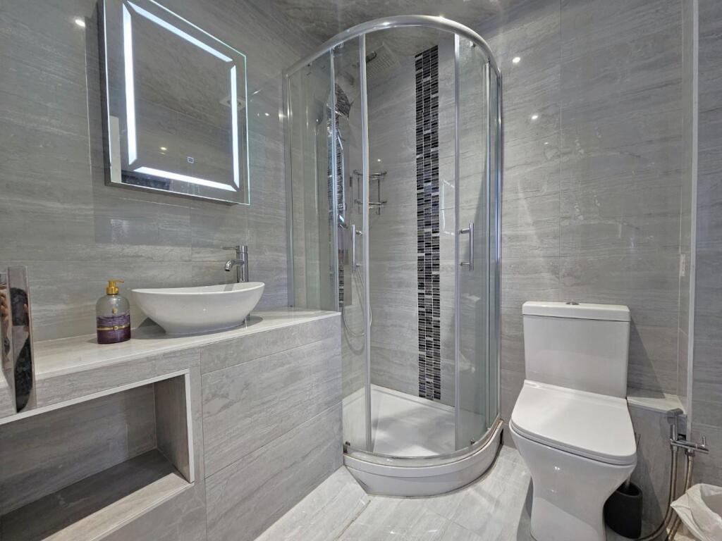 Ensuite.jpg