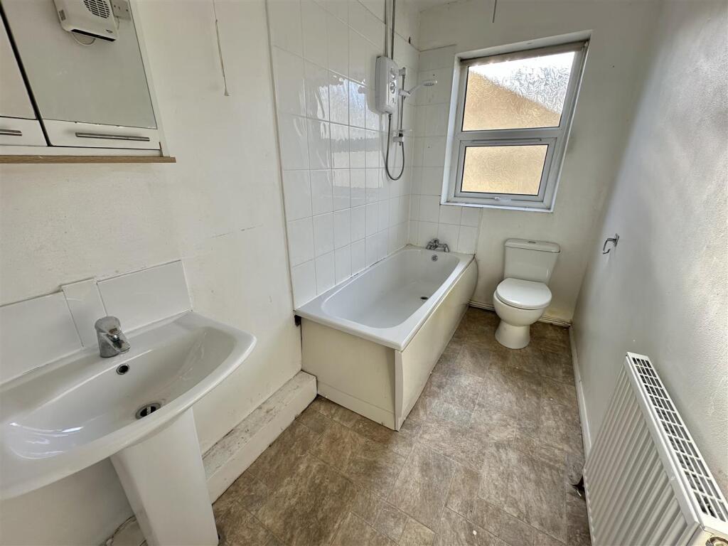 Bramleys Estate Agents - Kaye Street - Heckmondwik