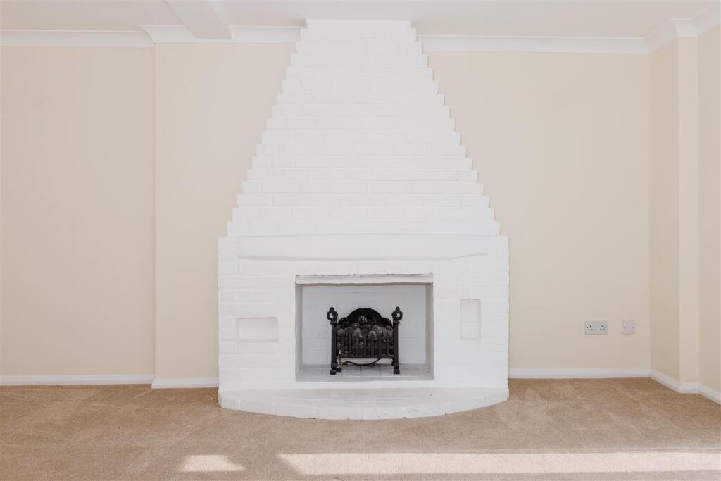 For Sale by Aspire Residential | London Road