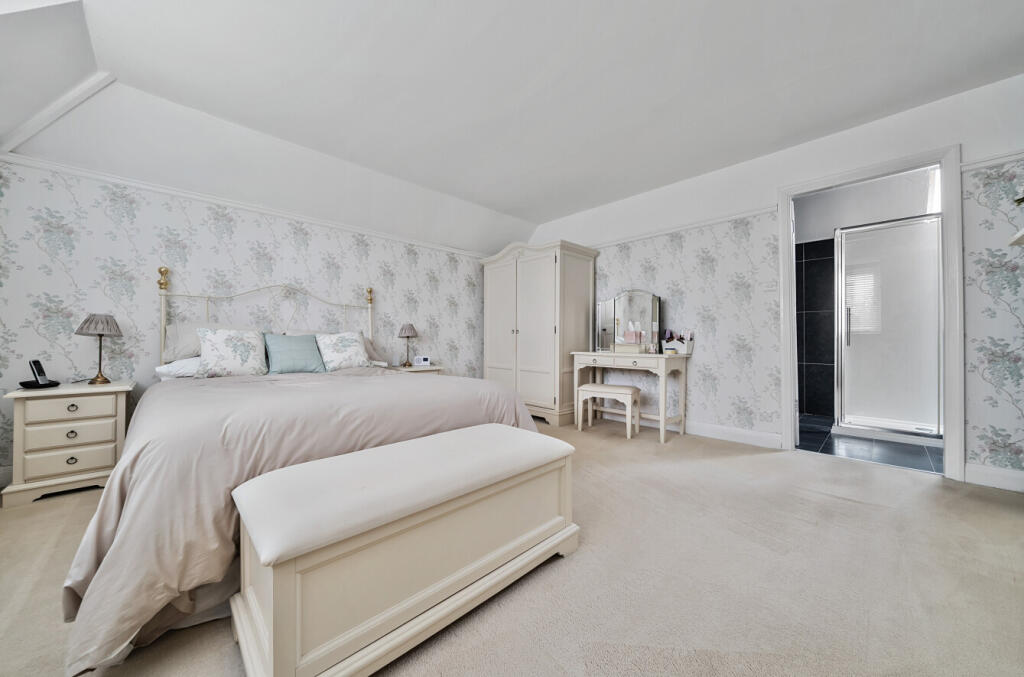 1320667-1-687e4f8...