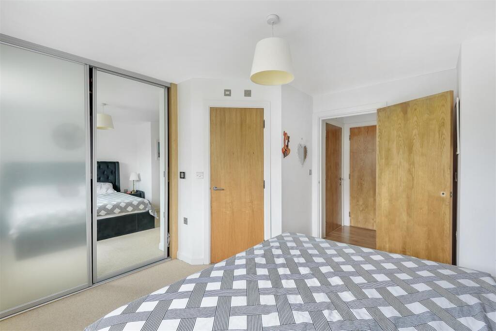 Southam Mews - Bed 1a.jpg