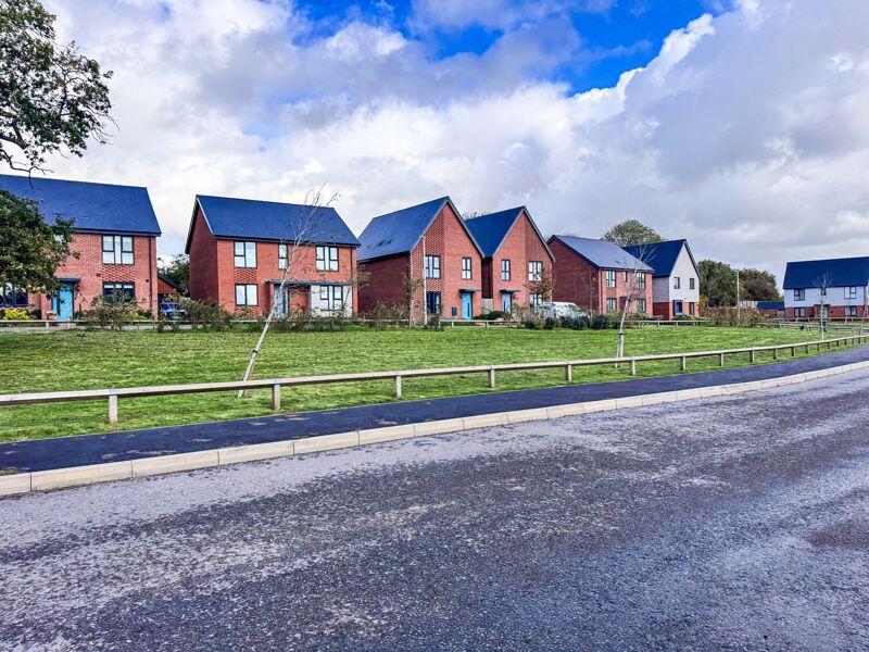 The outlook to the front