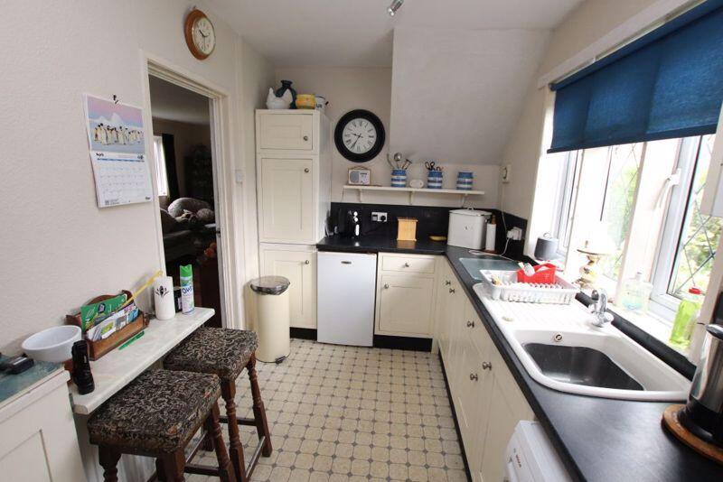 Kitchen photo 3