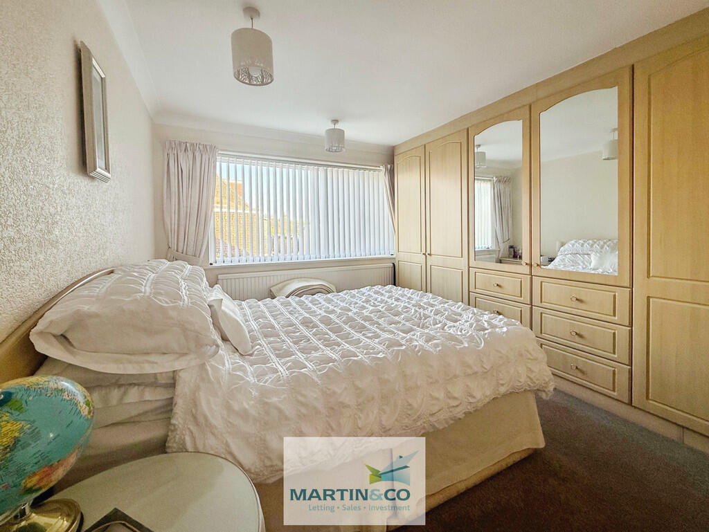 30a28678--4E39-80...