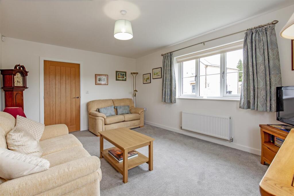 Reception Room-3.jpg