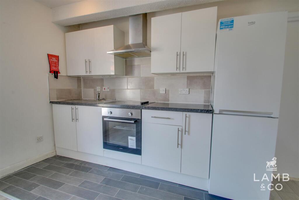 Lounge/Kitchen