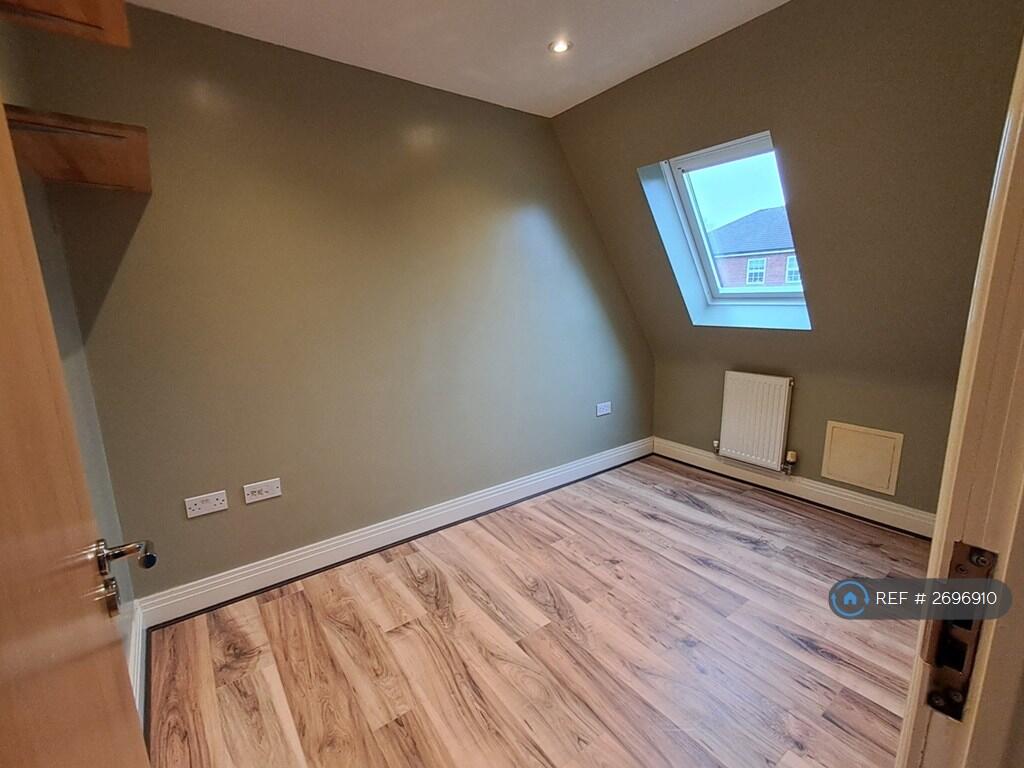 Bedroom 4 (Small Double)