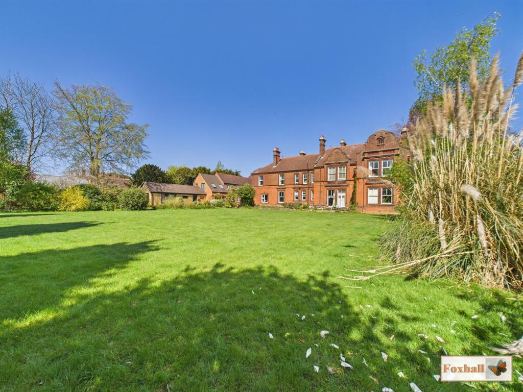 Rear Communal Garden