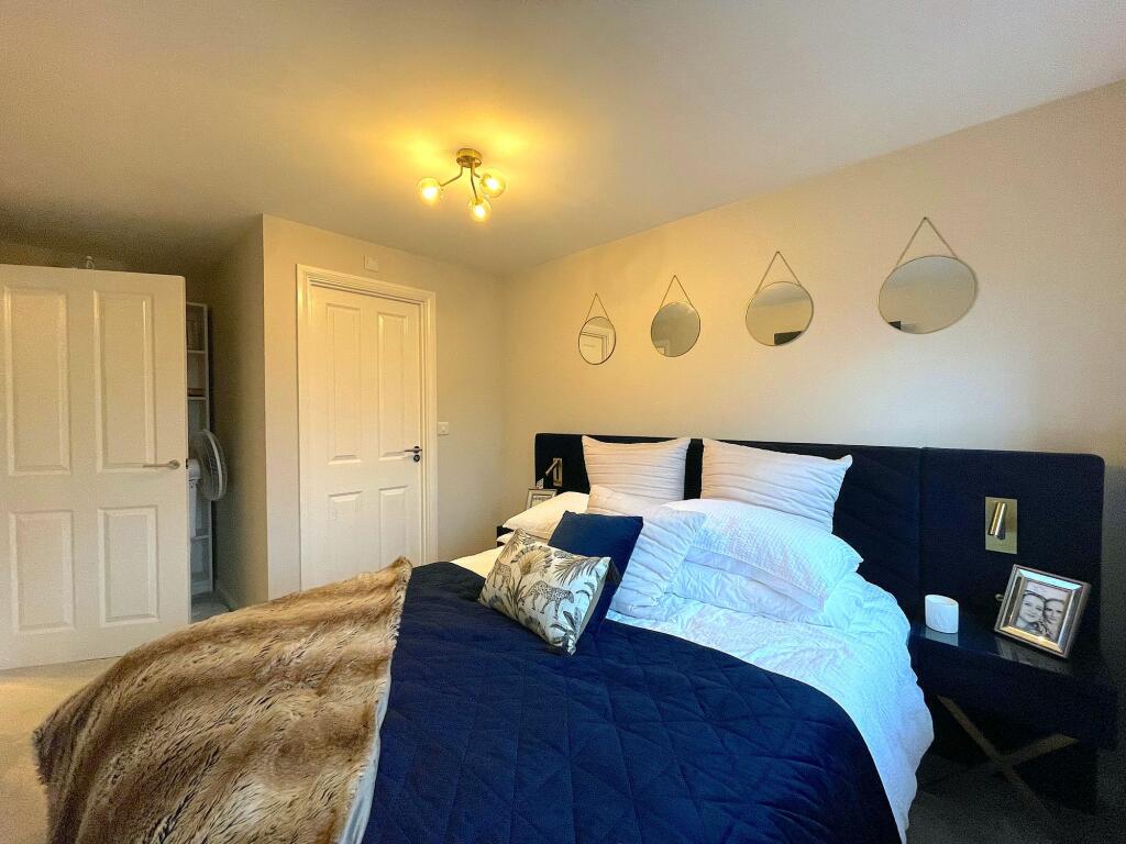 Bedroom One (3)