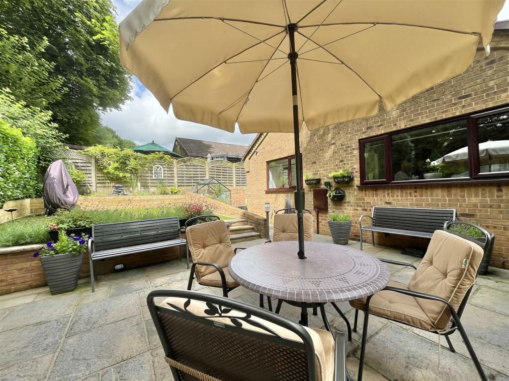 Gardens &amp; Patio Areas