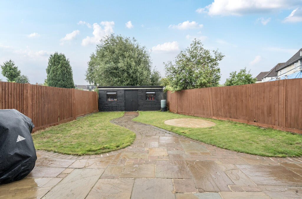 1329490-6-688ba2c...