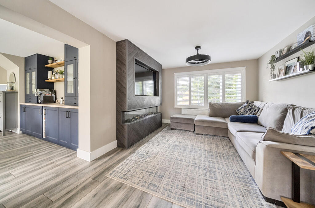 1336725-6-68b02d7...