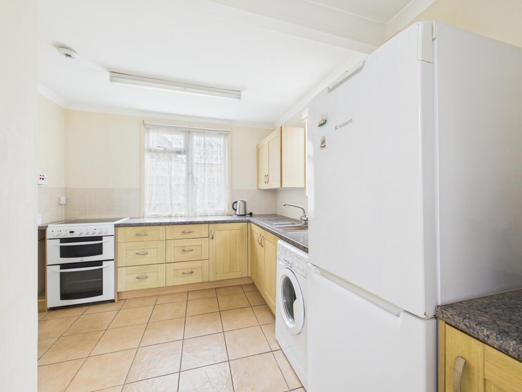 CAM01354G0-PR0480-STILL007