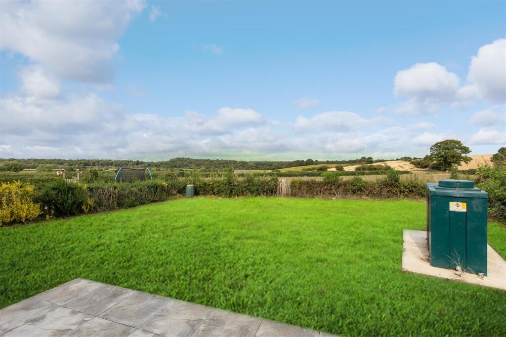 Chestnut Avenue 9 External-4 Edited.jpg