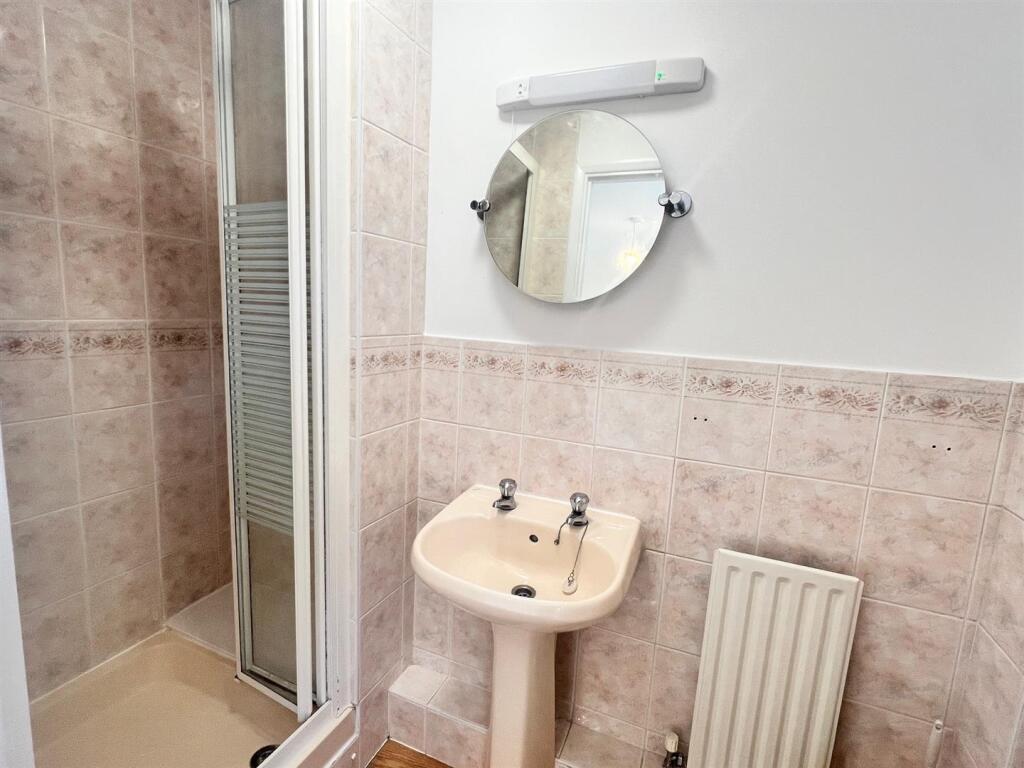 En Suite 2.jpg