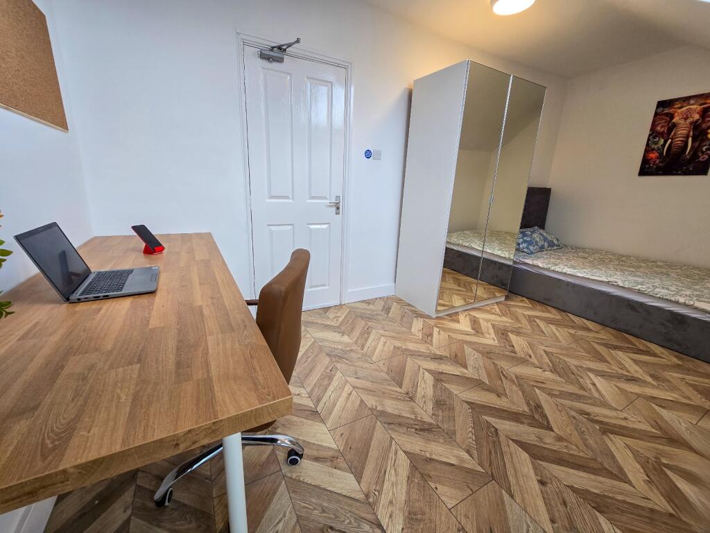 WhatsApp Image 2025-08-20 at 14.26.06.jpeg