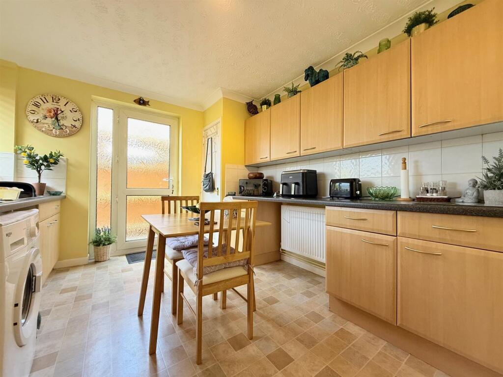 Kitchen/Breakfast Room