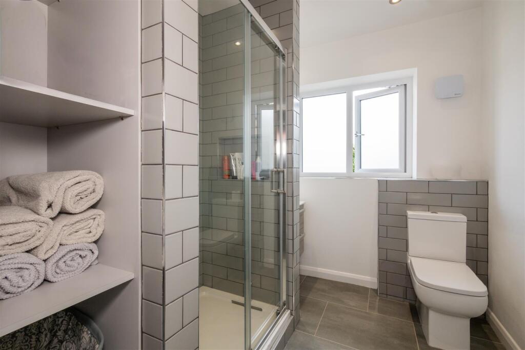 GF Shower Room