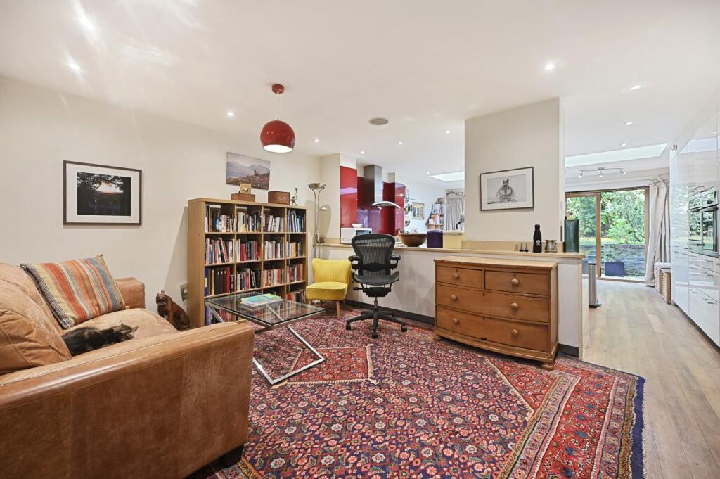 RCFB- aynhoe road- LG reception 3 (1).jpg