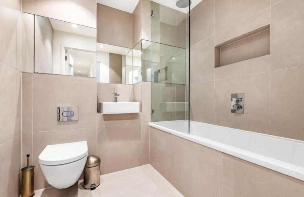 PHOTO-2025-10-25-18-20-53 6.jpg