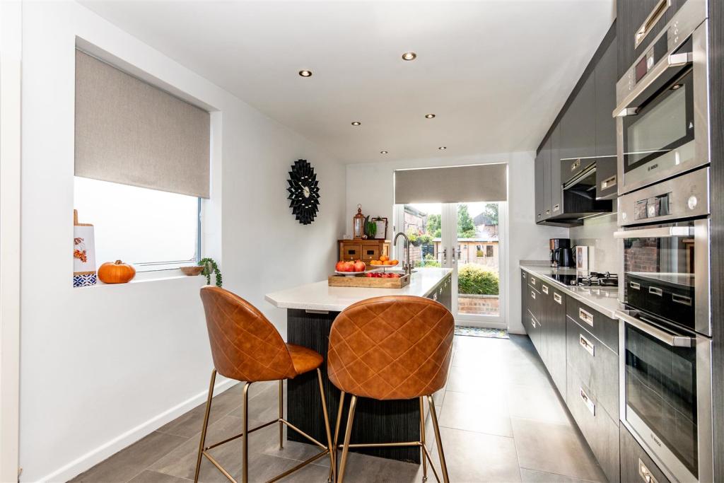 Dining Kitchen Aspect 3.jpg