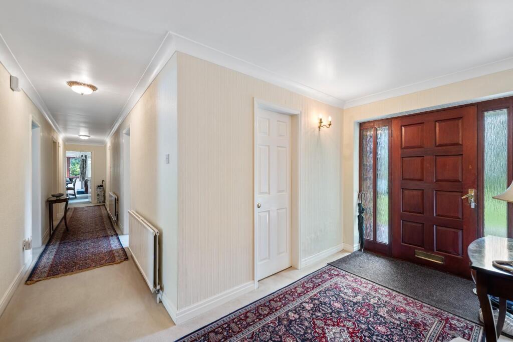 HALLWAY.jpg