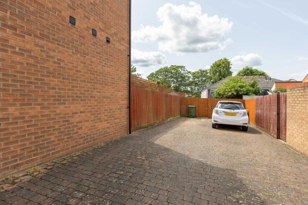 Tandem parking spaces