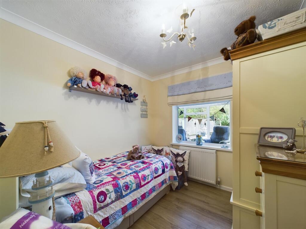 Bedroom: