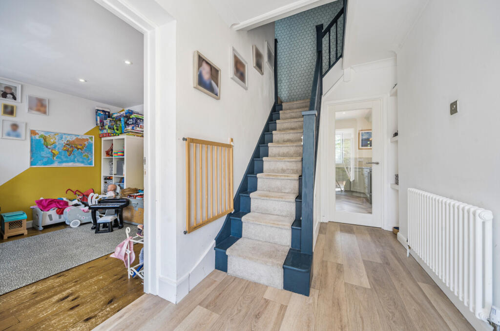 1312979-13-685b0b...