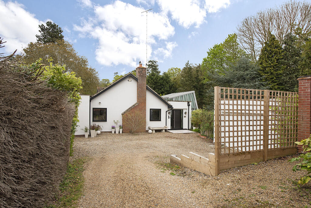 67 Horsecroft Roa...