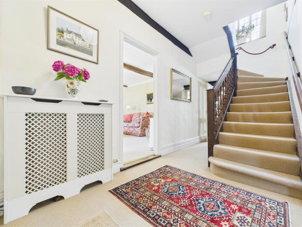 FIRST FLOOR STAIRS AND LANDING